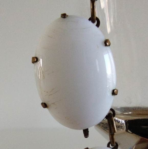 Milk Glass Oval Link Bronze-Tone Metal Necklace Vintage - Picture 2 of 8